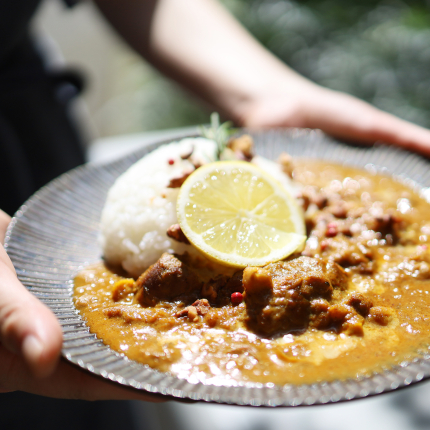 ココナッツミルク・チキンカレー｜鹿児島中央駅カレー addCoffee
